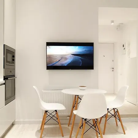 Modern Studio In Heart Of Apartment Odesa
